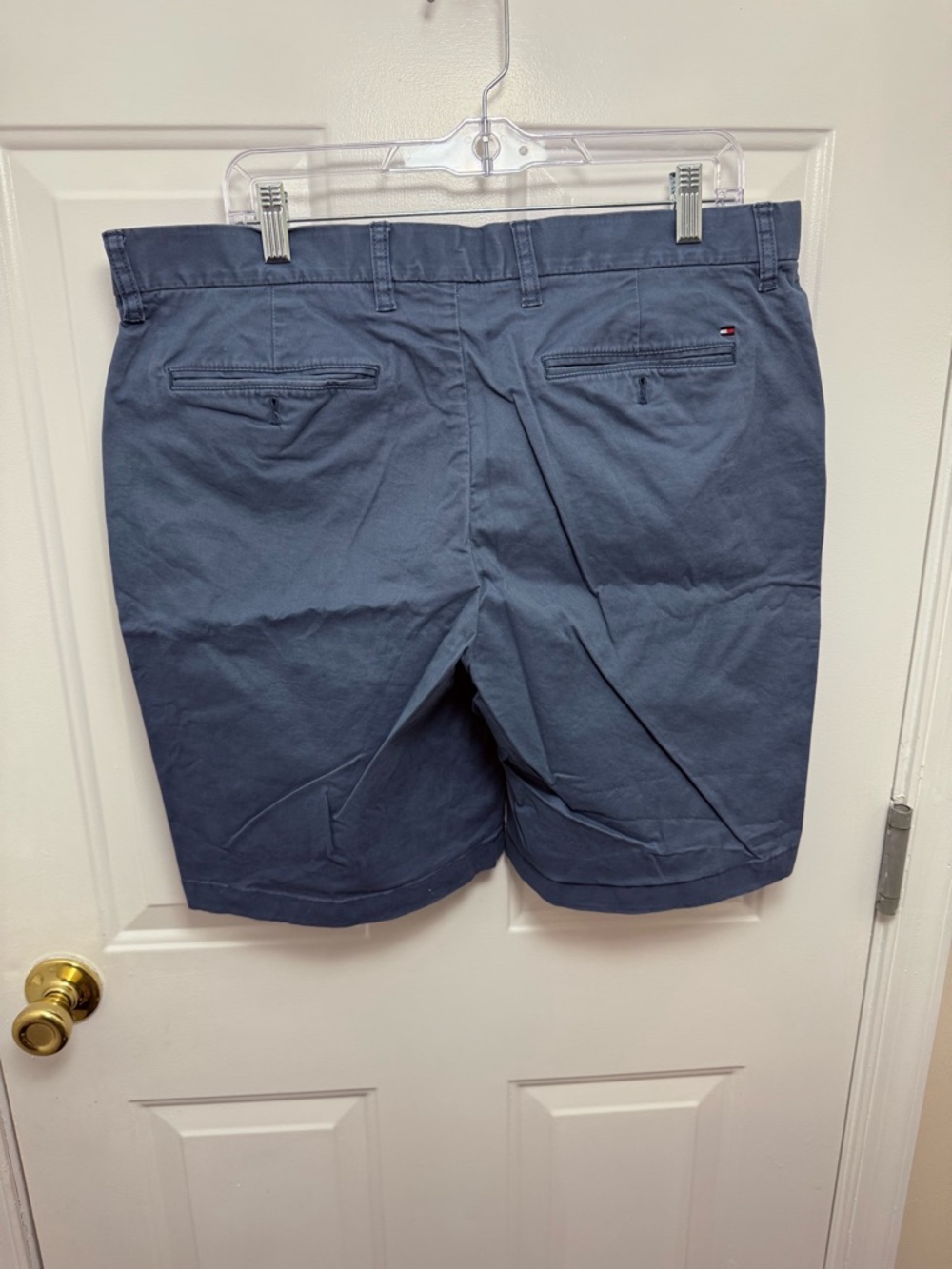 Tommy Hilfiger Men's Navy Blue Chino Shorts, Size 36, Flat Front, Preppy Casual - Picture 4 of 4